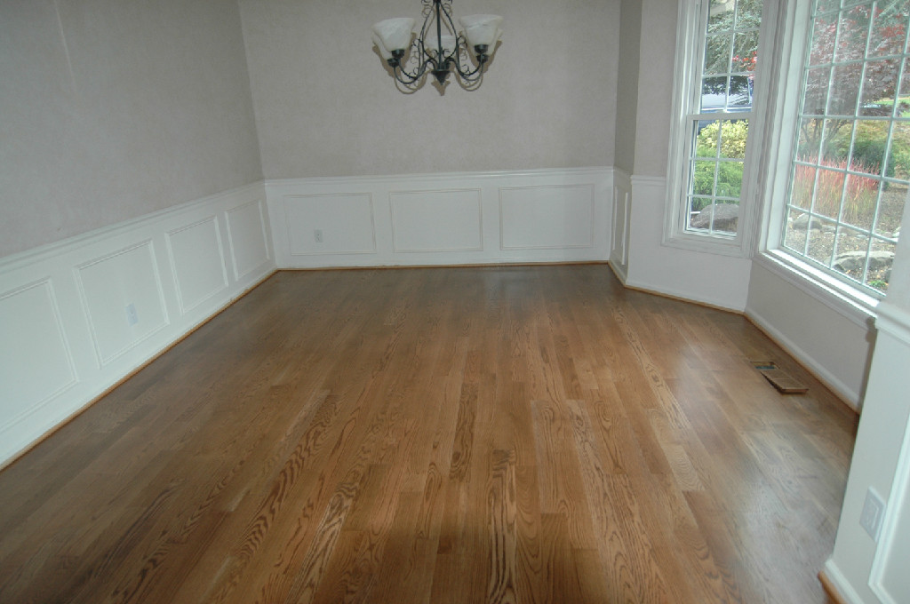 Prefinished-Hardwood-Flooring-Des-Moines-WA